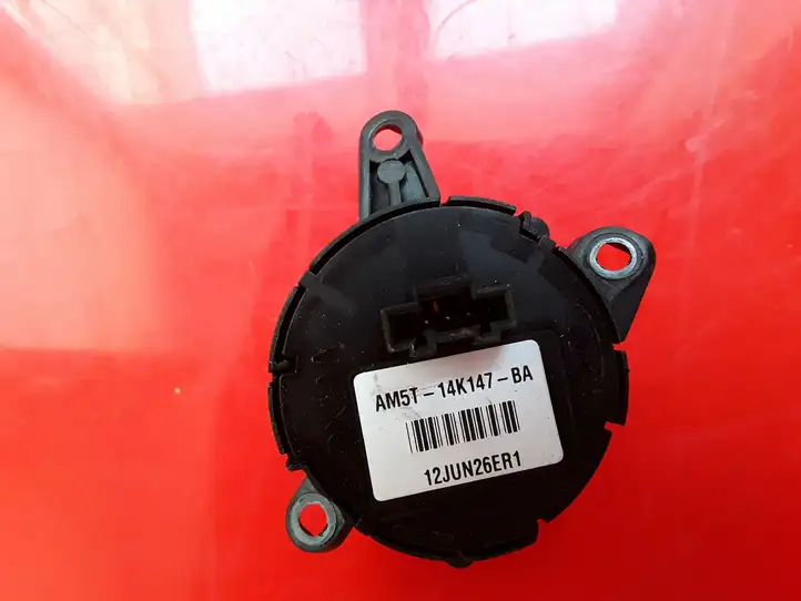 Ford Focus (2011 - 2015) AM5T14K147BA Кнопки на рулевом колесе — фото 4