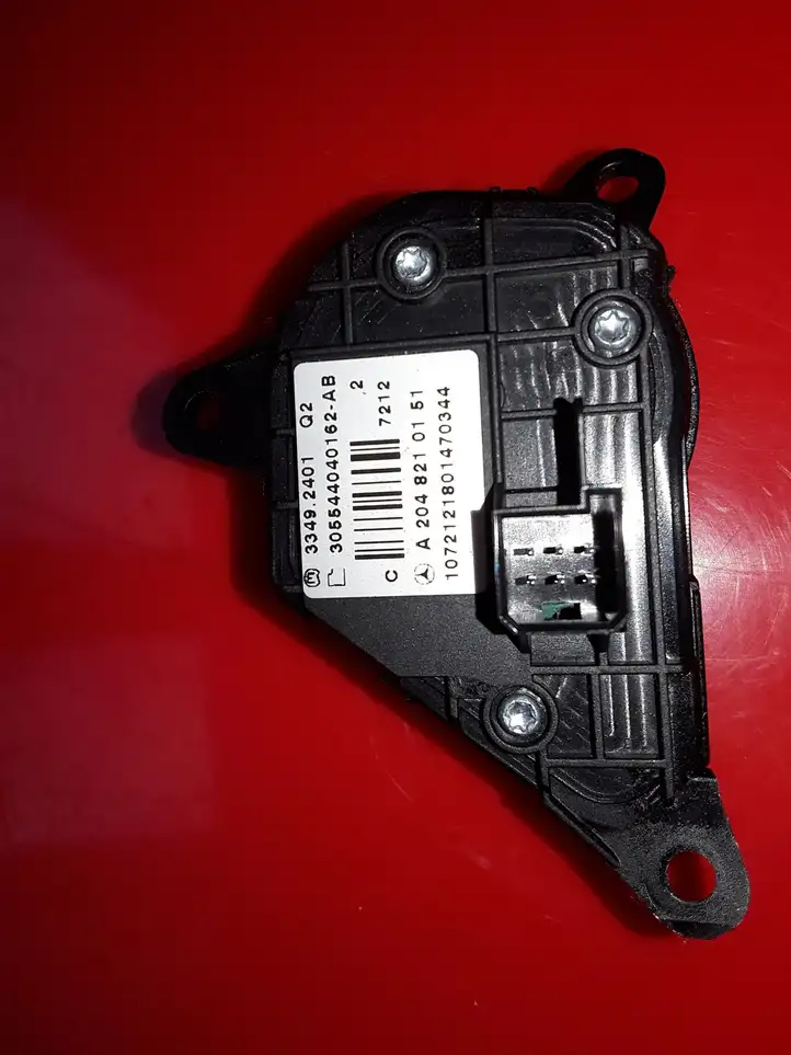 Mercedes-Benz C W204 (2007 - 2014) A2048210151 Кнопки на рулевом колесе — фото 3