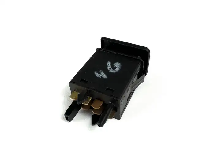 Volkswagen Golf IV (1998 - 2005) 1j0959621c Кнопка обогрева стекла — фото 4