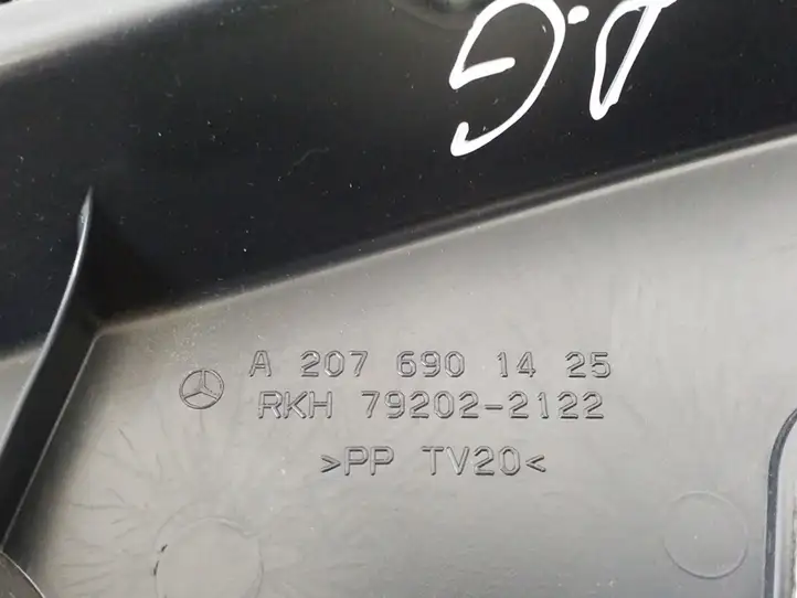 Mercedes-Benz E C207 W207 (2009 - 2017) A2076901425 Прочие внешние детали — фото 4