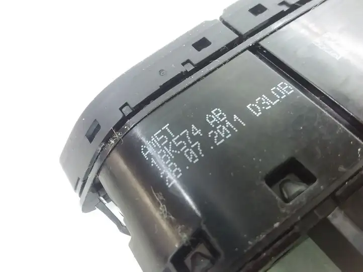 Ford Focus (2011 - 2015) AM5T18K574AB Кнопка обогрева стекла — фото 3