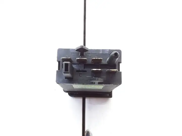 Audi A3/S3 8L (2000 - 2003) 8L0941503A Кнопка обогрева стекла — фото 2