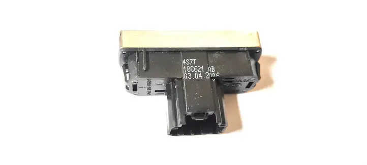 Ford Mondeo Mk III (2000 - 2007)  4S7T18C621AB Включатель обогрева стекла с помощью электричества