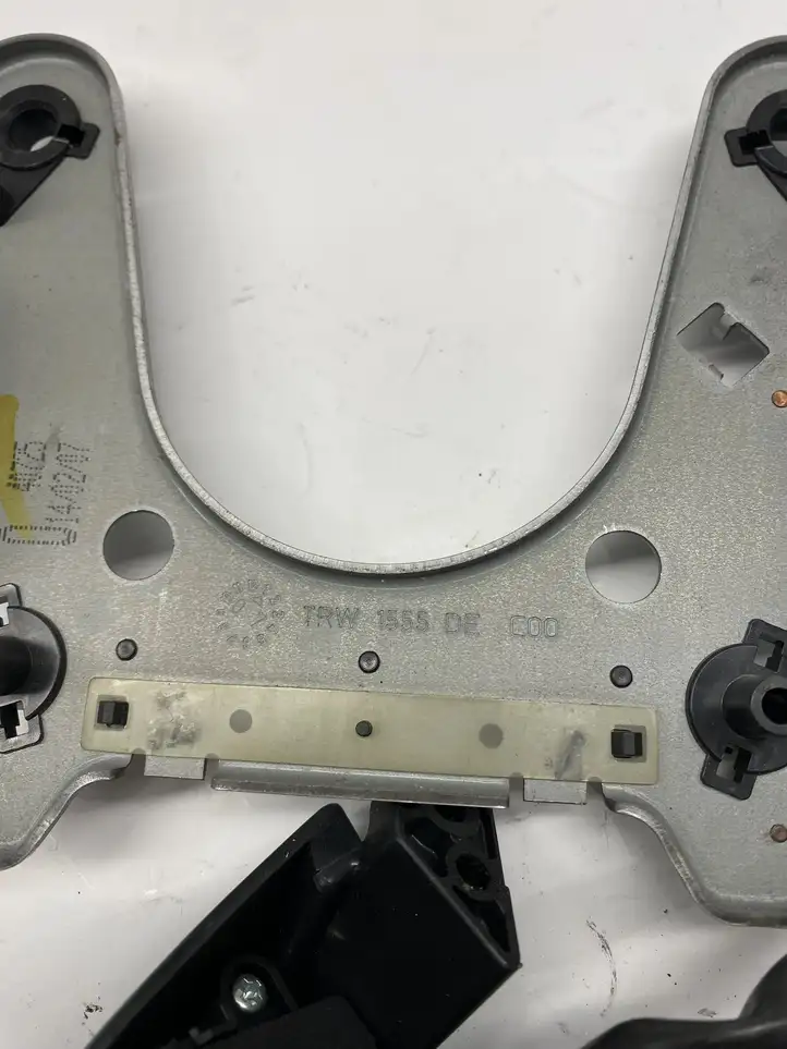 Toyota Avensis T250 (2006 - 2009) 75B596 Кнопки на рулевом колесе — фото 4