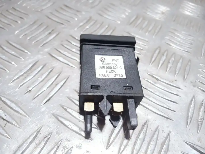 Volkswagen PASSAT B5.5 (2001 - 2005) 3B0959621C Кнопка обогрева стекла — фото 3