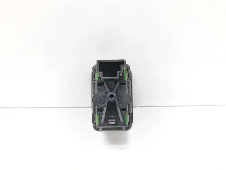Mercedes-Benz E W212 (2009 - 2016) A2128204510 Кнопка закрытия крышки багажника — фото 3