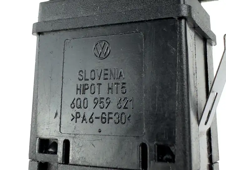 Volkswagen Polo (2005 - 2009) 6q0959621 Кнопка обогрева стекла — фото 5