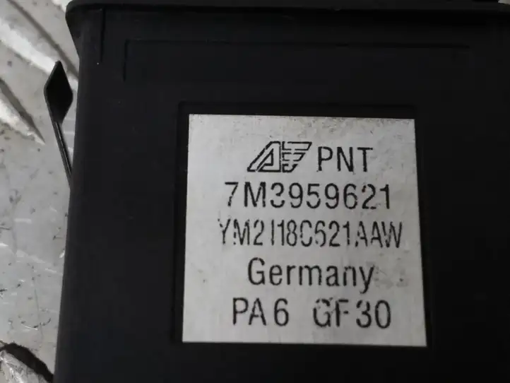 Seat Alhambra (Mk1) (2000 - 2010) 7M3959621 Кнопка обогрева стекла — фото 3