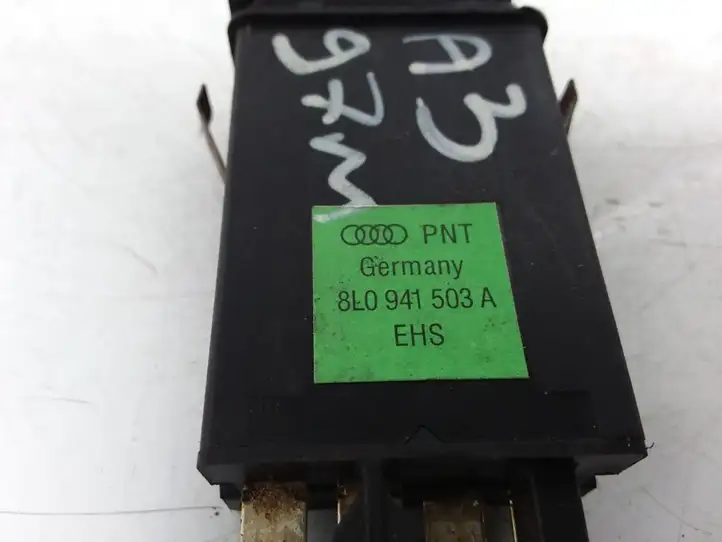 Audi A3/S3 8L (2000 - 2003) 8L0941503A Кнопка обогрева стекла — фото 3