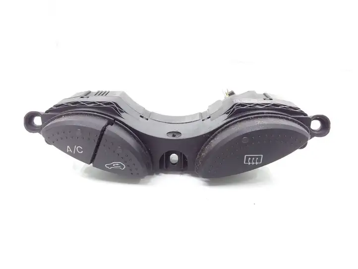 Ford Focus (1998 - 2004) YS4T19A945BA Кнопка обогрева стекла — фото 1