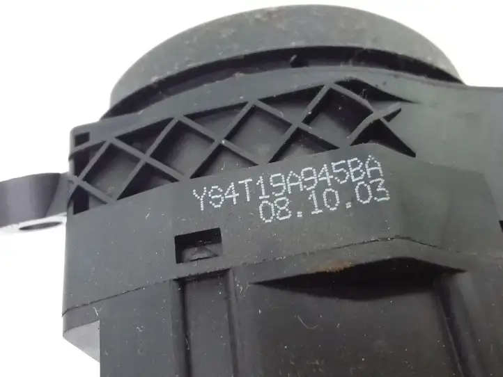 Ford Focus (1998 - 2004) YS4T19A945BA Кнопка обогрева стекла — фото 4