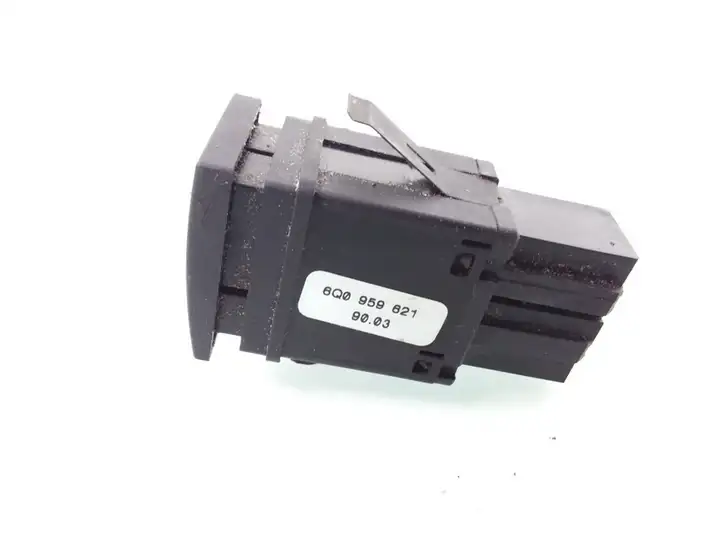 Volkswagen Polo (2001 - 2005)  6Q0959621 Включатель обогрева стекла с помощью электричества
