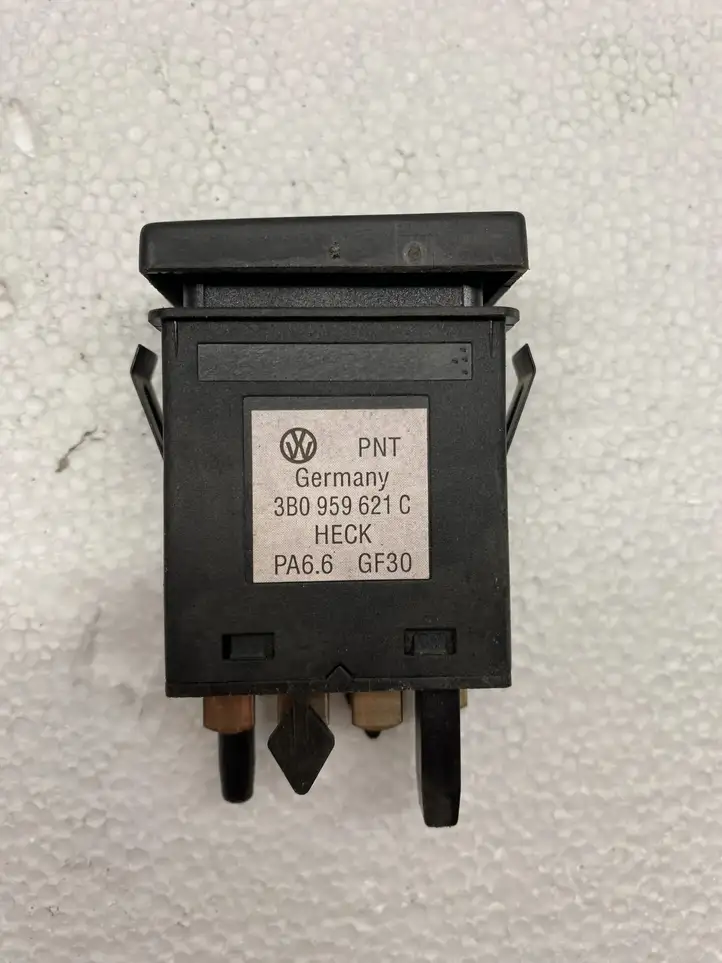 Volkswagen PASSAT B5.5 (2001 - 2005) 3B0959621C Кнопка обогрева стекла — фото 1