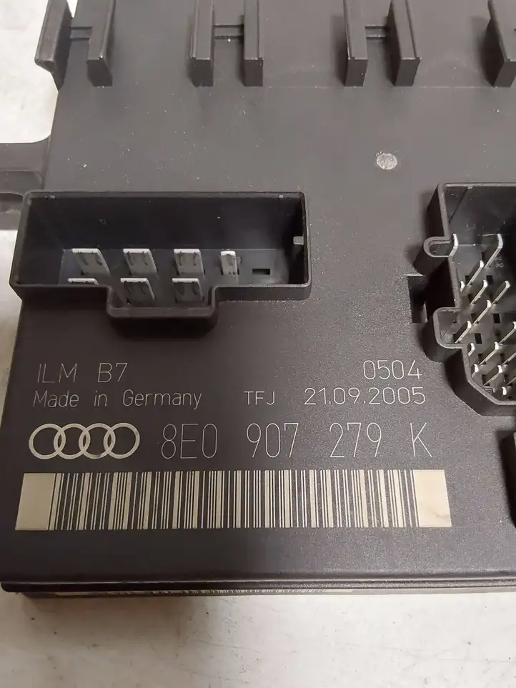 Audi A4 S4 B6 8E 8H (2000 - 2006) 8E0907279K Модуль комфорта — фото 2