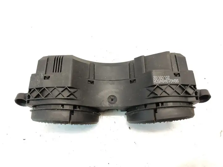 Ford Focus (1998 - 2004) 98AG19A945CH Кнопка обогрева стекла — фото 2