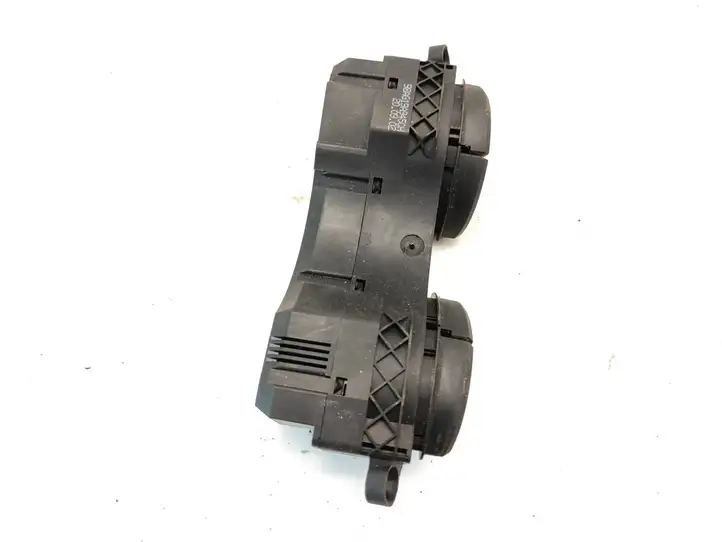 Ford Focus (1998 - 2004) 98AG19A945CH Кнопка обогрева стекла — фото 5