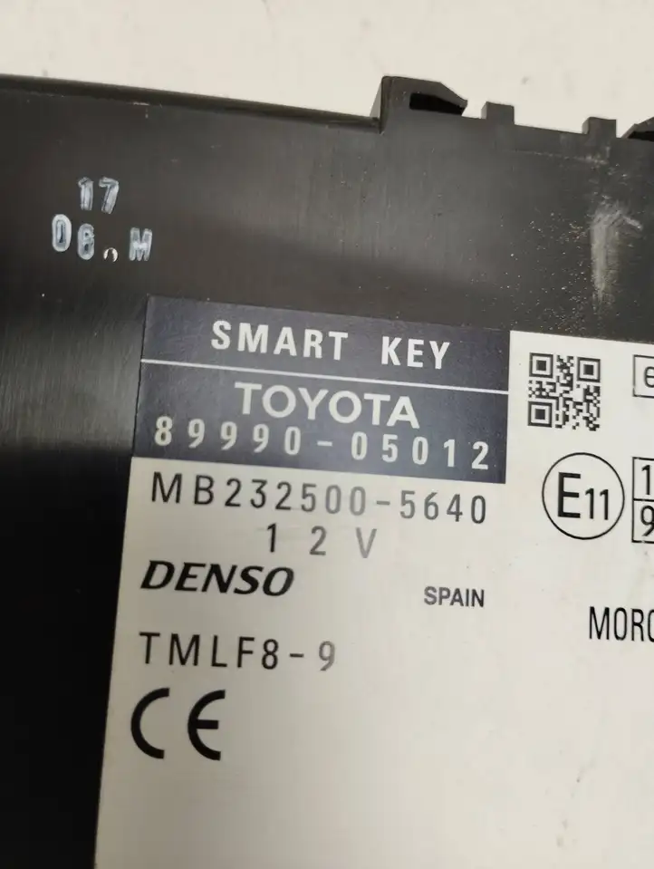 Toyota Avensis T270 (2009 - 2012) 8999005012 Прочие блоки управления — фото 2