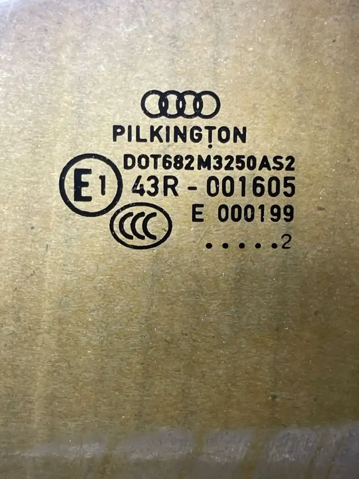 Audi A4 S4 B8 8K (2011 - 2015) Стекло передней двери — фото 2