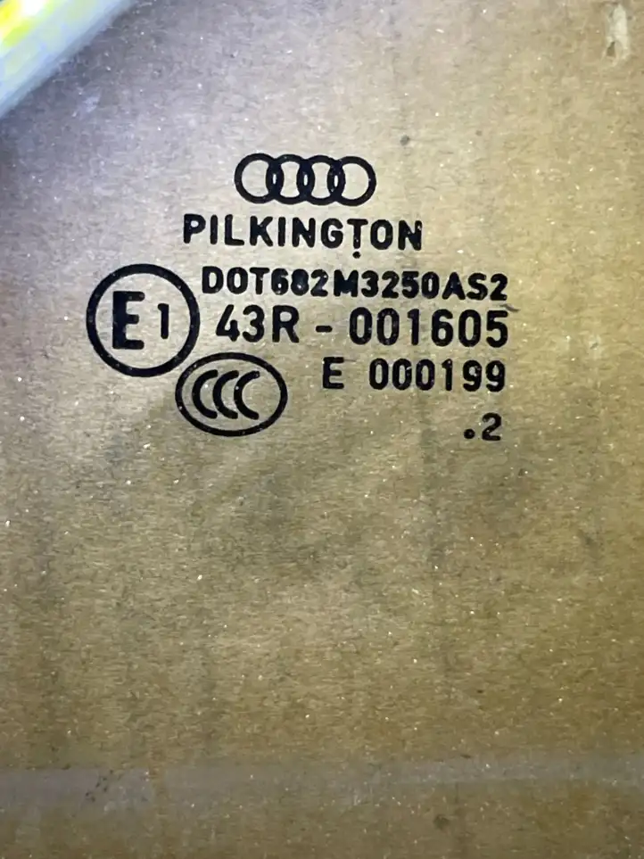 Audi A4 S4 B8 8K (2007 - 2011) Стекло передней двери — фото 2