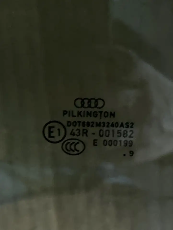 Audi A4 S4 B8 8K (2007 - 2011) Стекло передней двери — фото 2