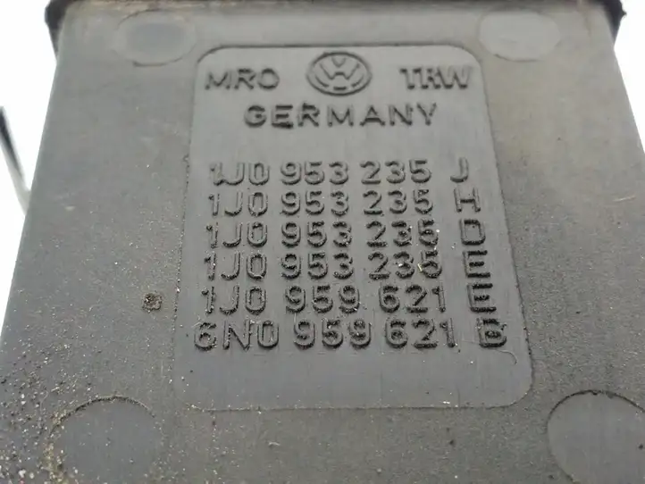 Volkswagen Golf IV (1998 - 2005) 1J0953235J Кнопка обогрева стекла — фото 3