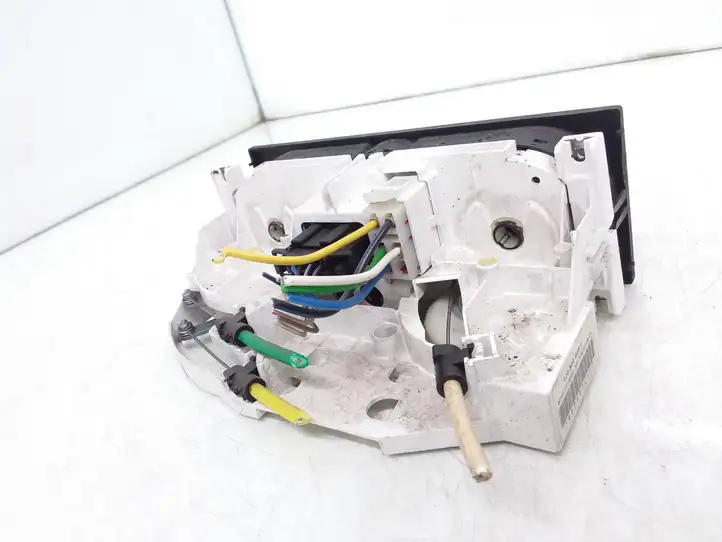 Volkswagen Golf IV (1998 - 2005) 1J0820045F Блок управления климат-контролем — фото 2