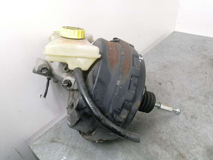 Audi A4 (2004 - 2009)  8E0612105AB Главный тормозной цилиндр