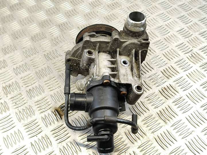 Mercedes-Benz B-class W246 (2011 - 2014)  A6512000501 Водяной насос
