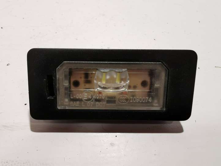 Opel Meriva (2002 - 2006)  I090074 Освещение номера