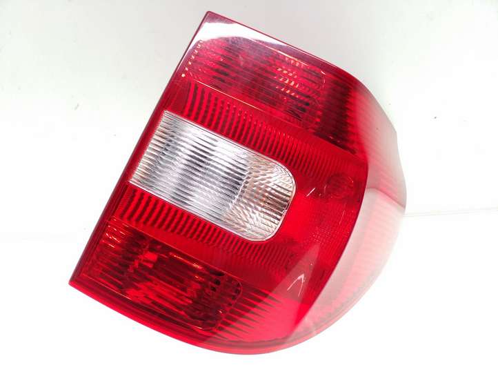 Skoda Yeti (2009 - 2012)  5L0945096 Задний фонарь в кузове