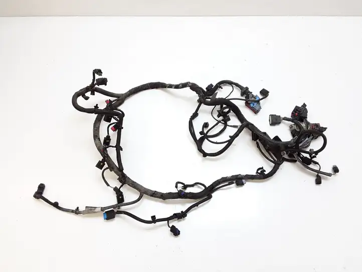 Volvo V40 (2012 - 2016)   Проводка двигателя