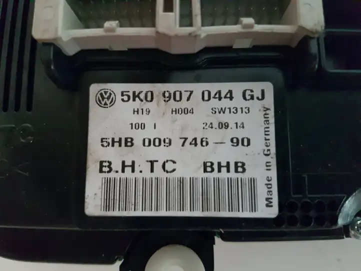 Volkswagen Tiguan (2007 - 2011) 5K0907044GJ Блок управления климат-контролем — фото 4
