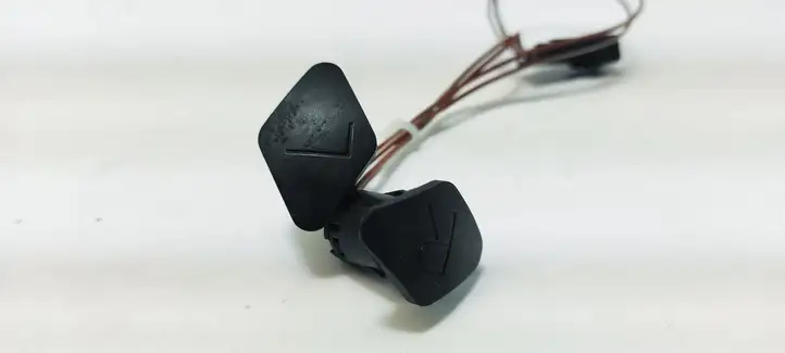 Opel Corsa B (1993 - 2000)   Кнопки рулевого колеса