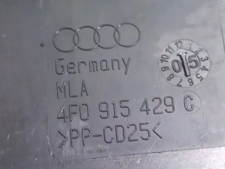 Audi A6 S6 C6 4F (2004 - 2008) 4F0915429 Крышка ящика аккумулятора — фото 4