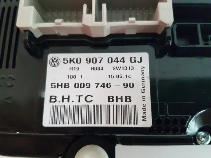 Volkswagen Tiguan (2007 - 2011) 5K0907044GJ Блок управления климат-контролем — фото 4