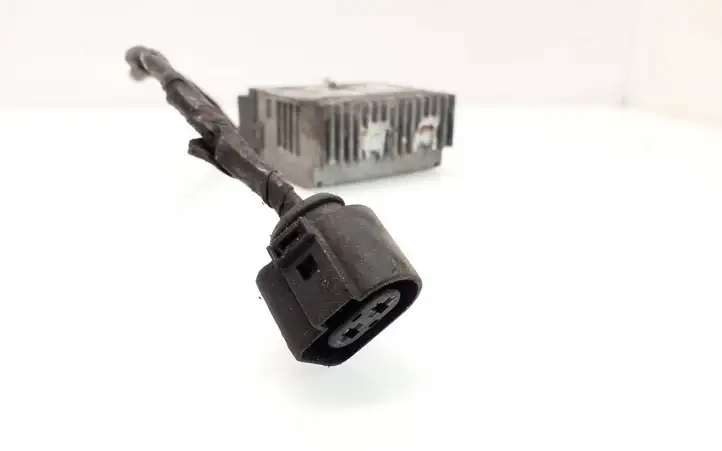Audi A4 S4 B7 8E 8H (2004 - 2009) 8E0959501Q Реле вентилятора охлаждения — фото 3