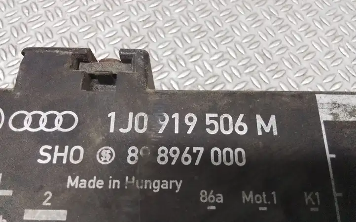 Skoda Fabia Mk1 (6Y) (1999 - 2007) 1J0919506M Реле вентилятора охлаждения — фото 3