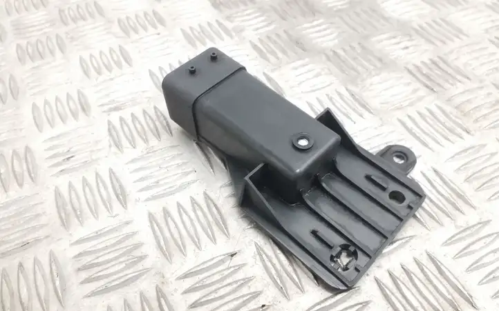 Skoda Rapid (NH) (2012 - 2019)  5J0919506 Реле вентилятора охлаждения