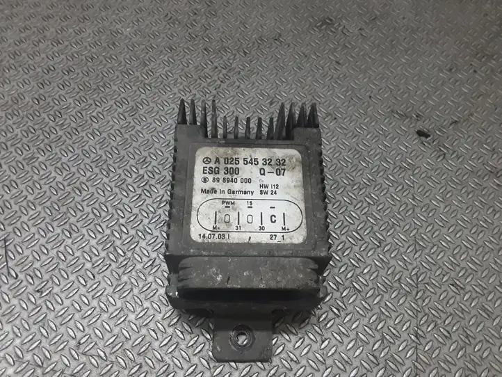 Mercedes-Benz Vaneo W414 (2001 - 2005) A0255453232 Реле вентилятора охлаждения — фото 1