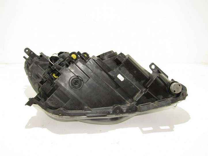 Opel Corsa D (2010 - 2014)   Передняя фара