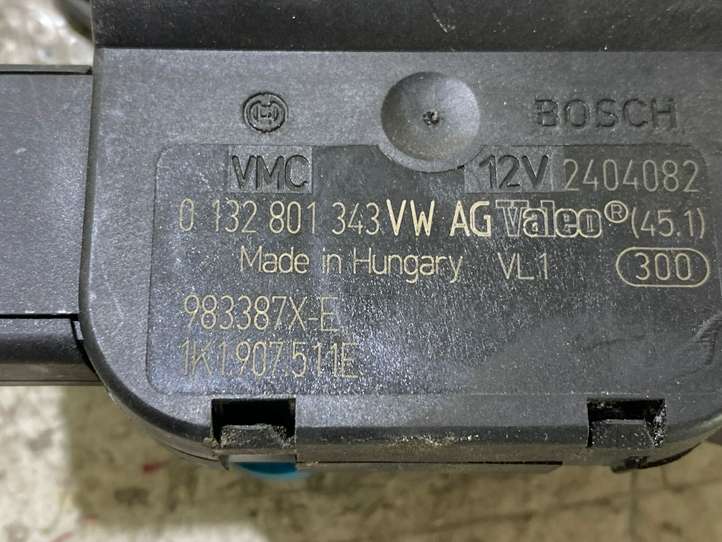 Volkswagen Golf V (2003 - 2009)  1K1907511E Двигатель задвижки потока воздуха