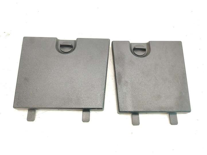 Audi A8 (1999 - 2002)  4D0863508B Держатель крышки лампы заднего фонаря