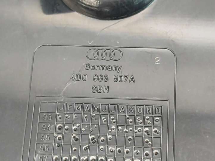 Audi A8 (1999 - 2002)  4D0863508B Держатель крышки лампы заднего фонаря