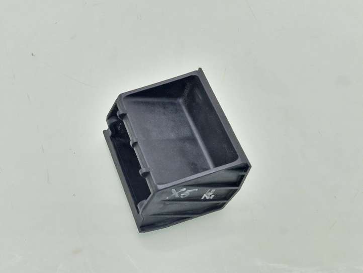 BMW X5 E70 (2006 - 2013)  17117533537 Кронштейны радиатора