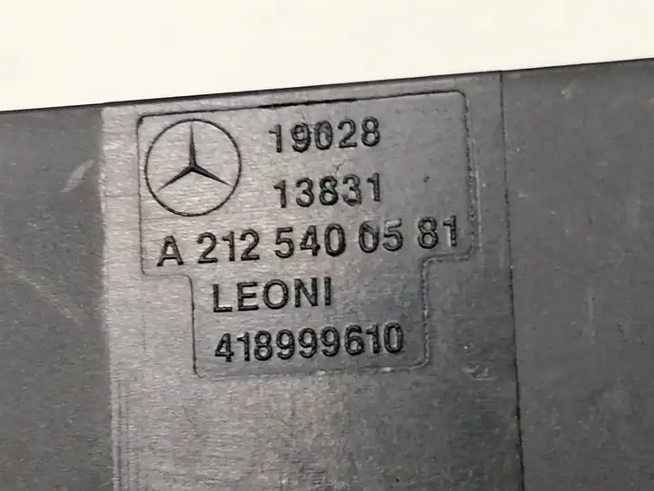 Mercedes-Benz E W212 (2009 - 2016) A2125400581 Плюсовой провод аккумулятора — фото 2