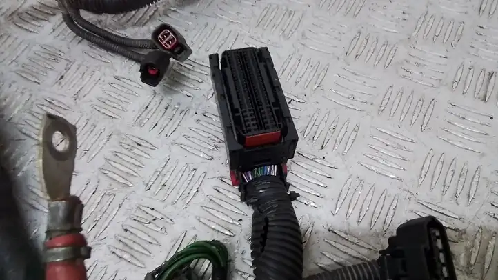 Volvo XC90 (2006 - 2014)  30782341 Проводка двигателя