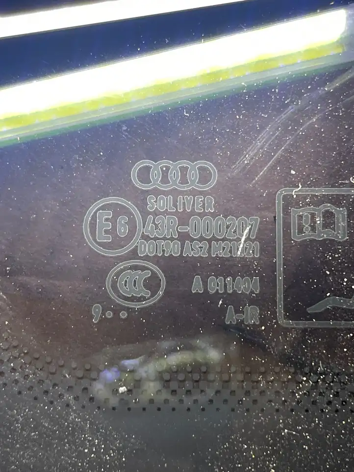 Audi A8 S8 D3 4E (2007 - 2010) Заднее боковое стекло — фото 2