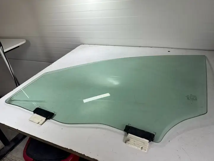 Mercedes-Benz GL X166 (2013 - 2019)  A006451 Основное стекло передних дверей (четырехдверного автомобиля)