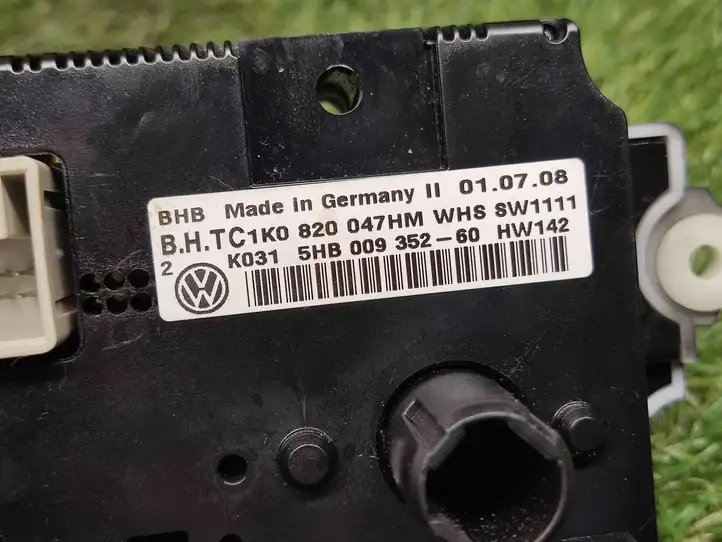 Volkswagen Tiguan (2007 - 2011)  1K0820047HM Блок управления кондиционера воздуха / климата/ печки (в салоне)