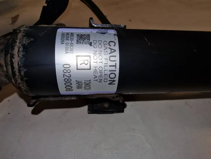 Lexus RX 450h (2015 - 2019)  4853048392 Задний амортизатор с пружиной